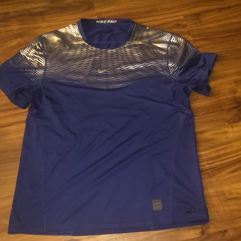 Nike Men’s Dri-Fit shirt